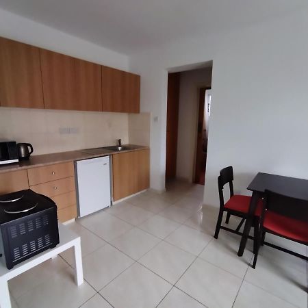 Apartmán Polycarpou 48 Paphos Exteriér fotografie